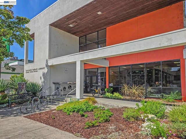 4015 Rusting Ave, Oakland, CA 94605