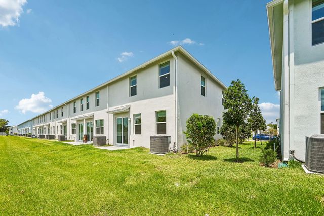 602 Salisbury Circle, Fort Pierce, FL 34982