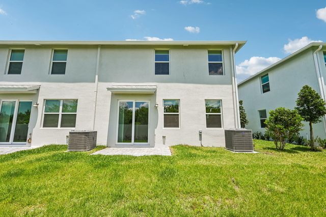 602 Salisbury Circle, Fort Pierce, FL 34982