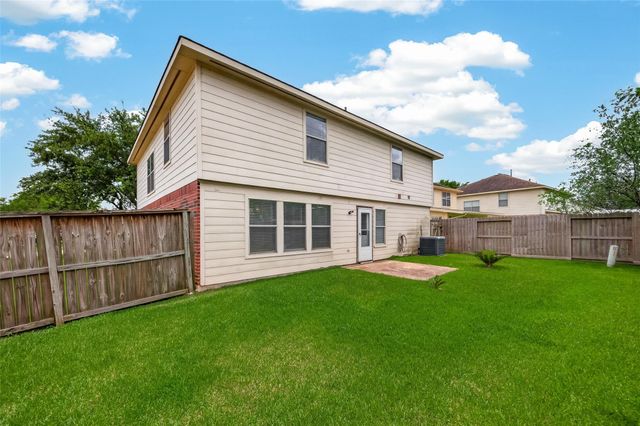 12002 S Christophers Walk Court, Houston, TX 77089