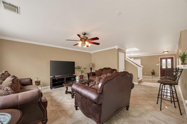 12002 S Christophers Walk Court, Houston, TX 77089