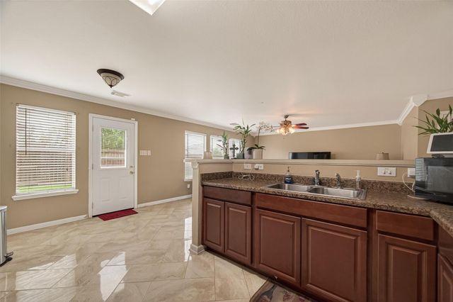 12002 S Christophers Walk Court, Houston, TX 77089