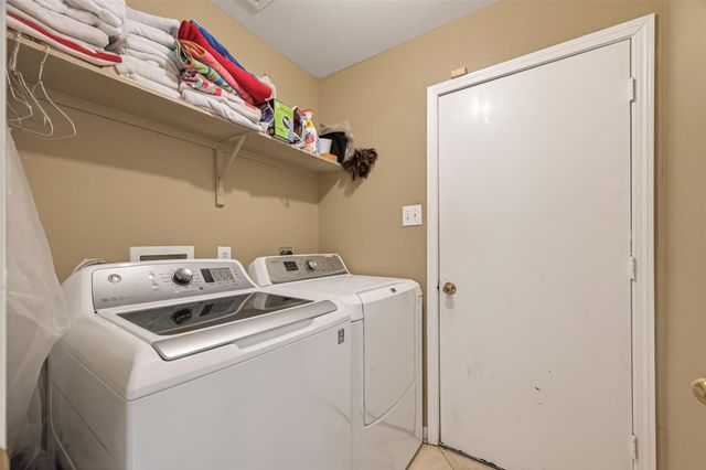 12002 S Christophers Walk Court, Houston, TX 77089