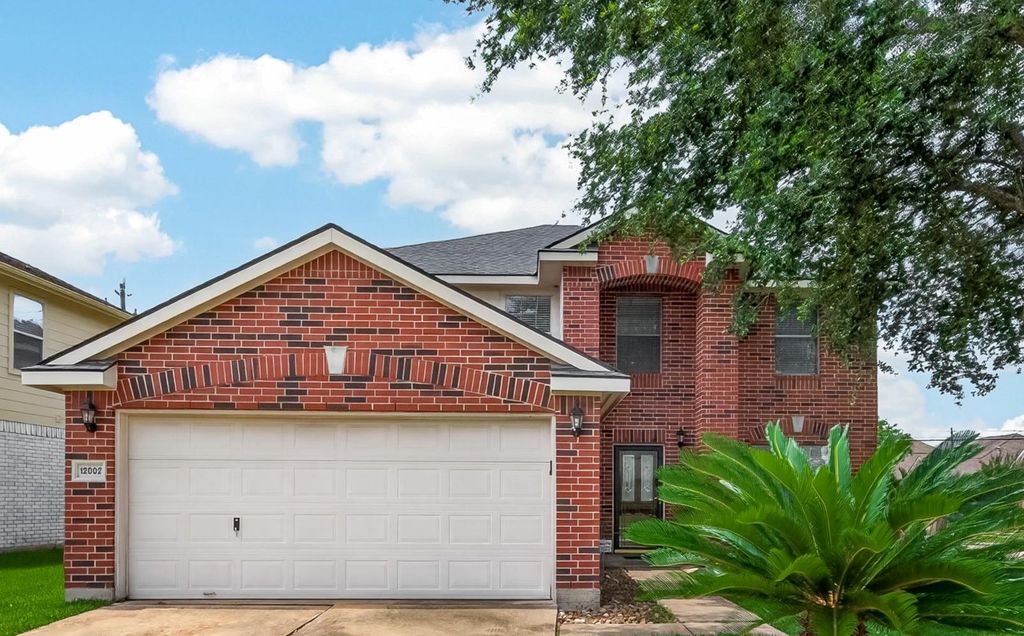 12002 S Christophers Walk Court, Houston, TX 77089