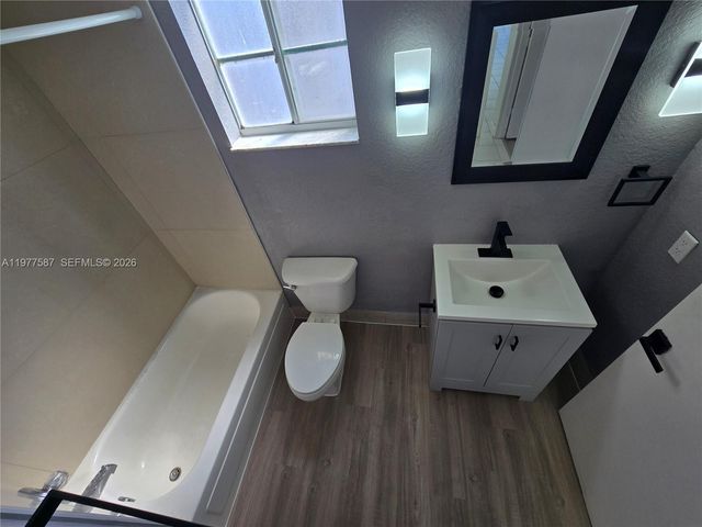 12555 NW 11th Way 103, Miami, FL 33182