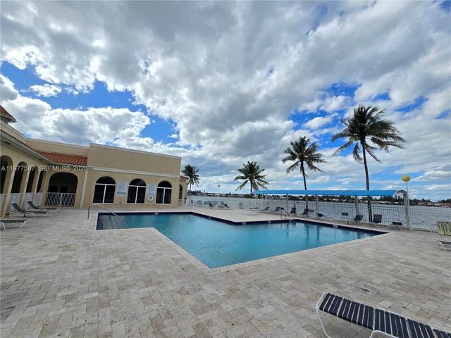 12555 NW 11th Way 103, Miami, FL 33182