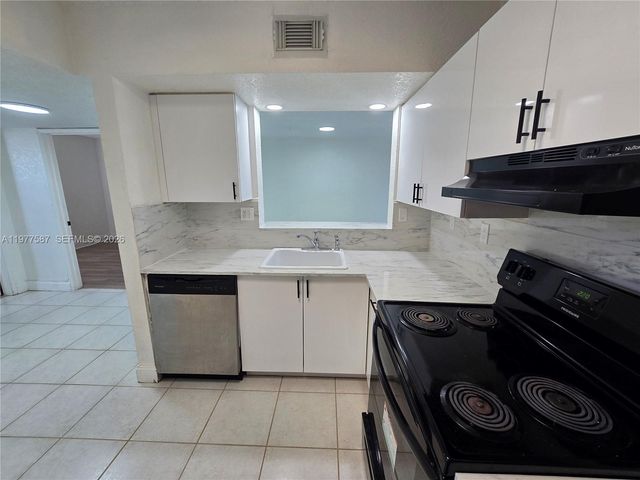 12555 NW 11th Way 103, Miami, FL 33182