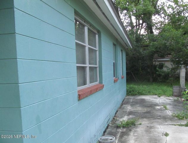 3711 N DAVIS Street, Jacksonville, FL 32209