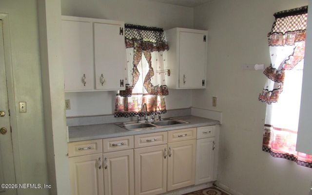 3711 N DAVIS Street, Jacksonville, FL 32209