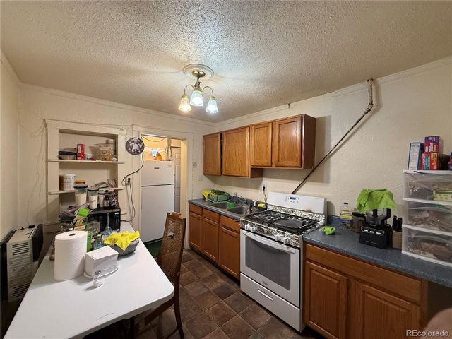 717 Hunt Ave, Alamosa, CO 81101