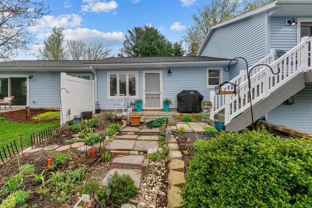 3412 Briar, Osseo, MI 49266