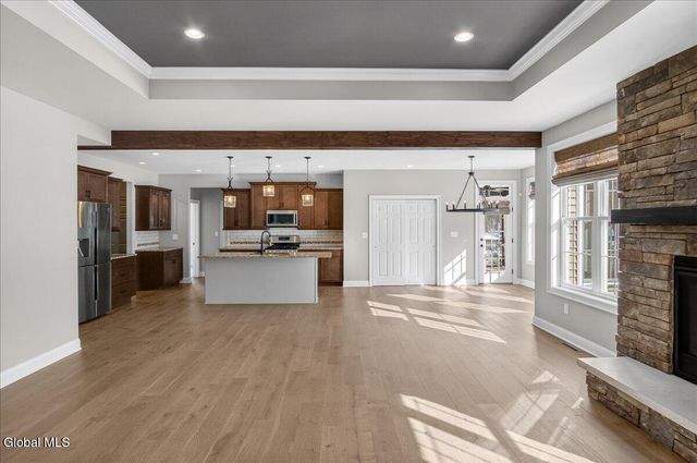 19 Berkeley Way, Wilton, NY 12866