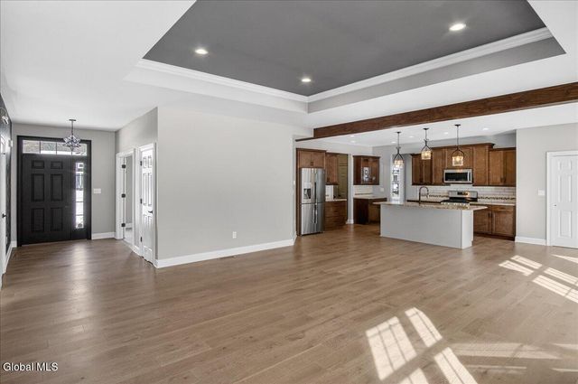 19 Berkeley Way, Wilton, NY 12866