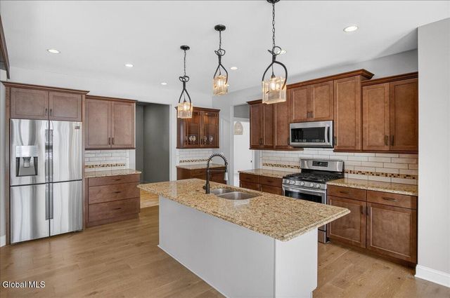 19 Berkeley Way, Wilton, NY 12866