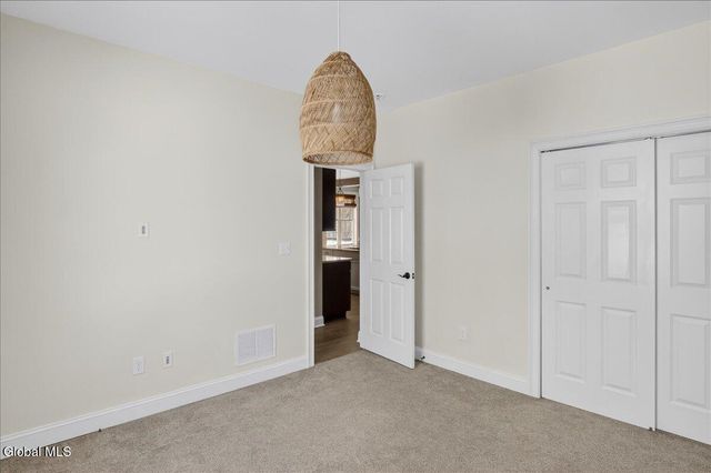 19 Berkeley Way, Wilton, NY 12866