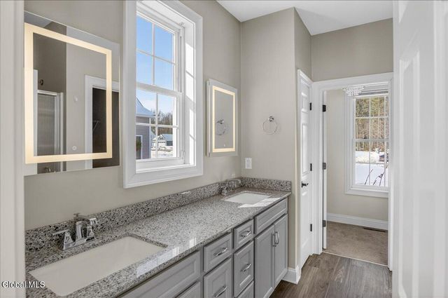 19 Berkeley Way, Wilton, NY 12866