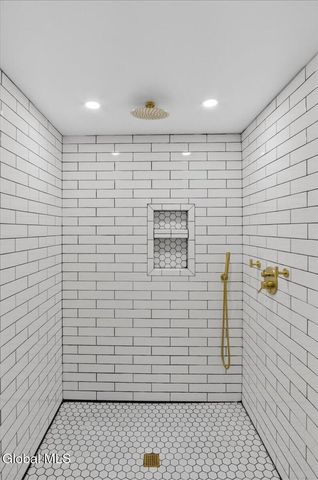 19 Berkeley Way, Wilton, NY 12866