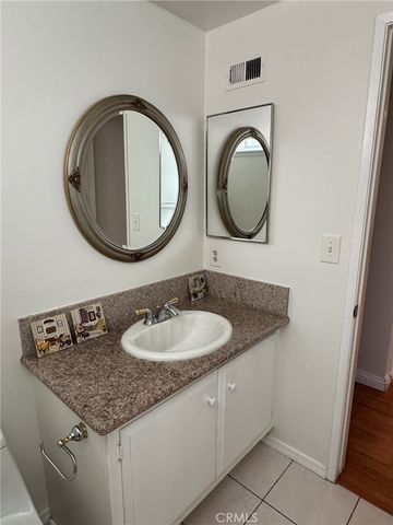 5355 Duncannon Ave, Westminster, CA 92683