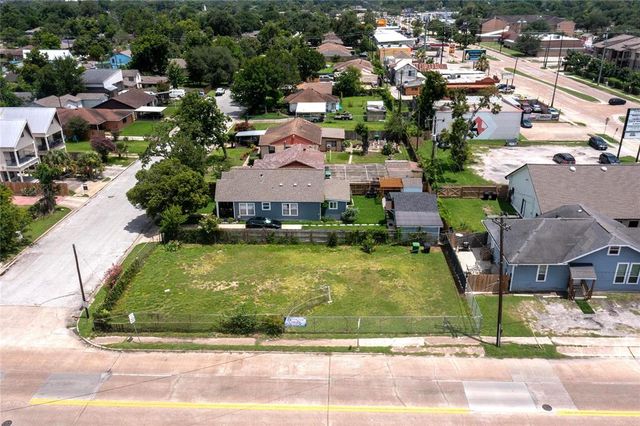 4202 Billingsley Street, Houston, TX 77009
