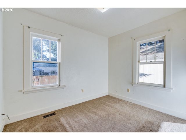 2223 Se 139th Ave, Portland, OR 97233