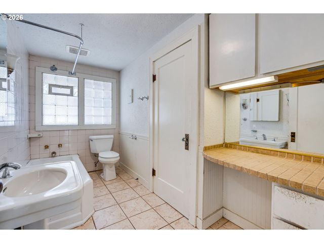 2223 Se 139th Ave, Portland, OR 97233