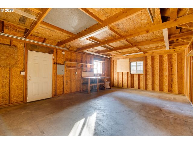 2223 Se 139th Ave, Portland, OR 97233