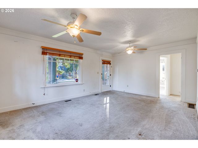 2223 Se 139th Ave, Portland, OR 97233