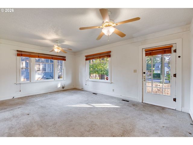 2223 Se 139th Ave, Portland, OR 97233