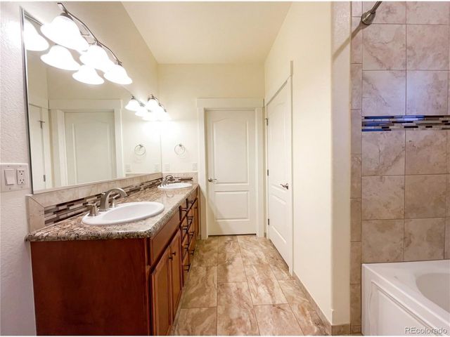 7401 Turnbull Ct, Windsor, CO 80550