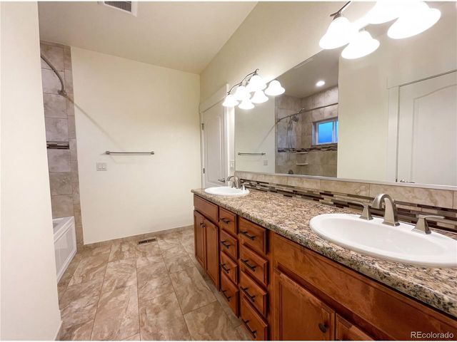 7401 Turnbull Ct, Windsor, CO 80550