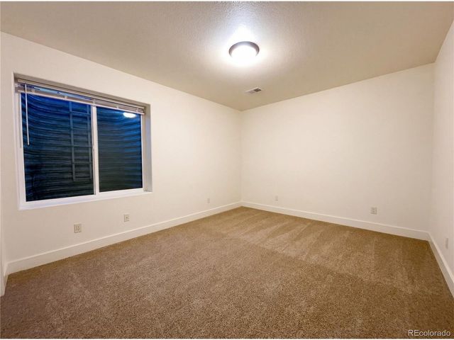 7401 Turnbull Ct, Windsor, CO 80550