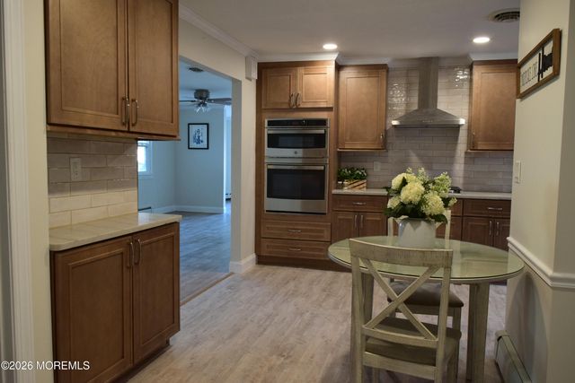 16 Mount Katadin Drive, Toms River, NJ 08753