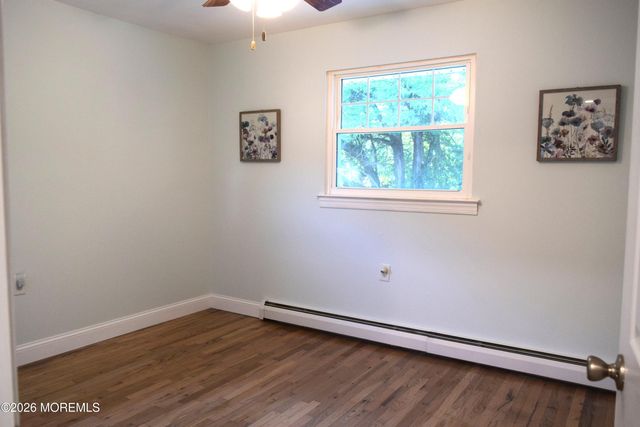 16 Mount Katadin Drive, Toms River, NJ 08753