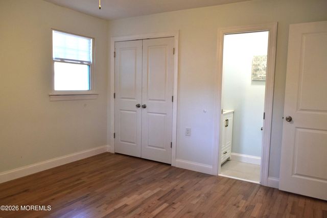 16 Mount Katadin Drive, Toms River, NJ 08753