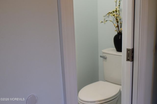 16 Mount Katadin Drive, Toms River, NJ 08753