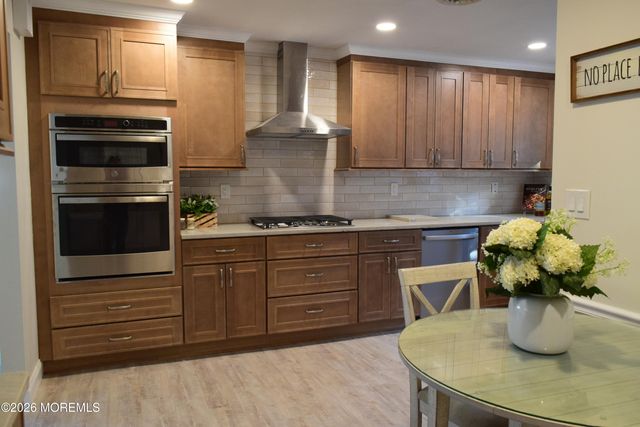 16 Mount Katadin Drive, Toms River, NJ 08753