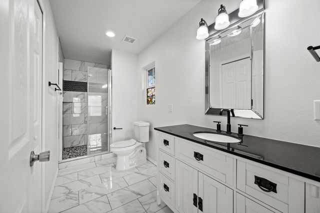 5617 Blackmore Avenue, Fort Worth, TX 76107