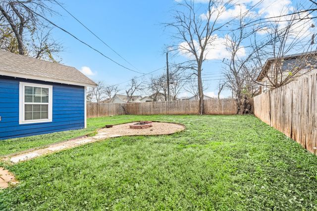 5617 Blackmore Avenue, Fort Worth, TX 76107