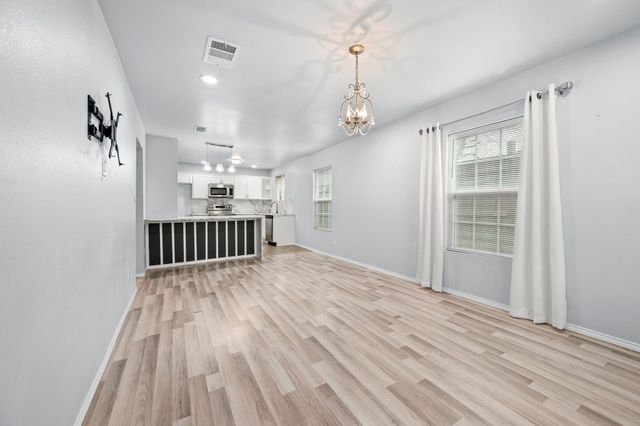 5617 Blackmore Avenue, Fort Worth, TX 76107