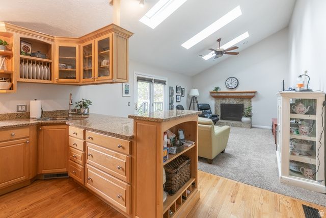 10183 S HICKORY POINT DR, Sandy, UT 84092