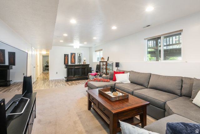 10183 S HICKORY POINT DR, Sandy, UT 84092
