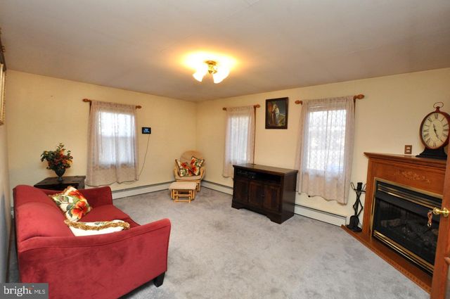 178 S PEMBERTON RD, Pemberton, NJ 08068