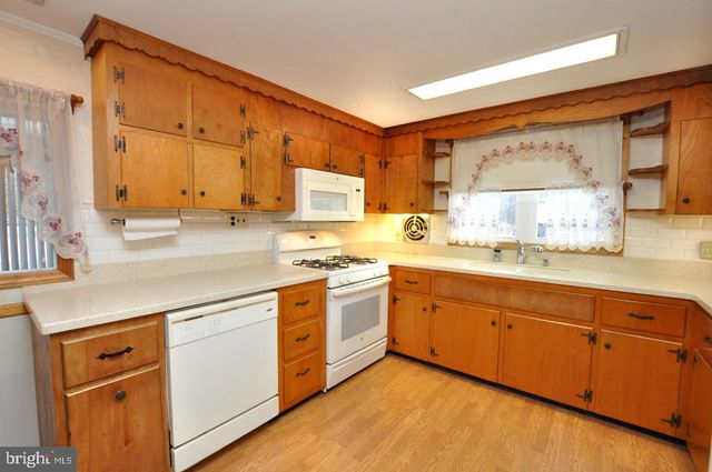 178 S PEMBERTON RD, Pemberton, NJ 08068