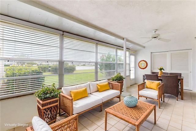 305 N GROVE ISLE Circle 305, Vero Beach, FL 32962