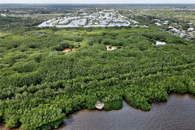 305 N GROVE ISLE Circle 305, Vero Beach, FL 32962