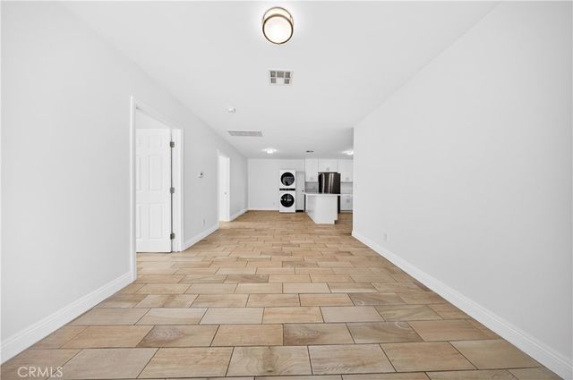 6904 Mclennan Avenue, Lake Balboa, CA 91406