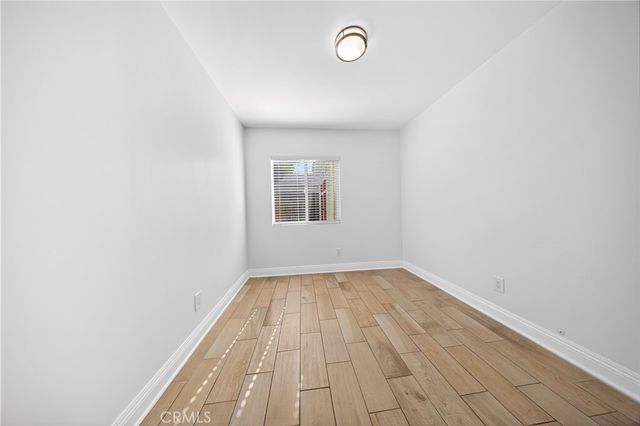 6904 Mclennan Avenue, Lake Balboa, CA 91406