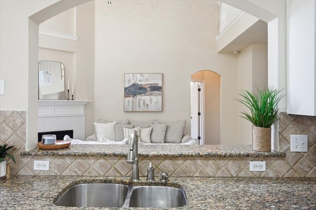 1607 Fairway Vista Drive, Corinth, TX 76210