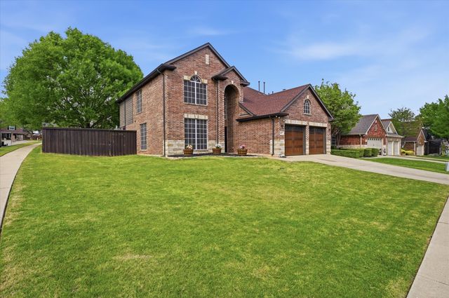 1607 Fairway Vista Drive, Corinth, TX 76210