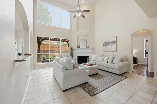 1607 Fairway Vista Drive, Corinth, TX 76210